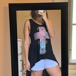 🍁 2/$20❕LOVE/MIND Graphic Cross High-Low Tank Top
